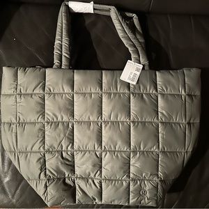 Lululemon Quilted Grid Tote NWT - Grey Sage